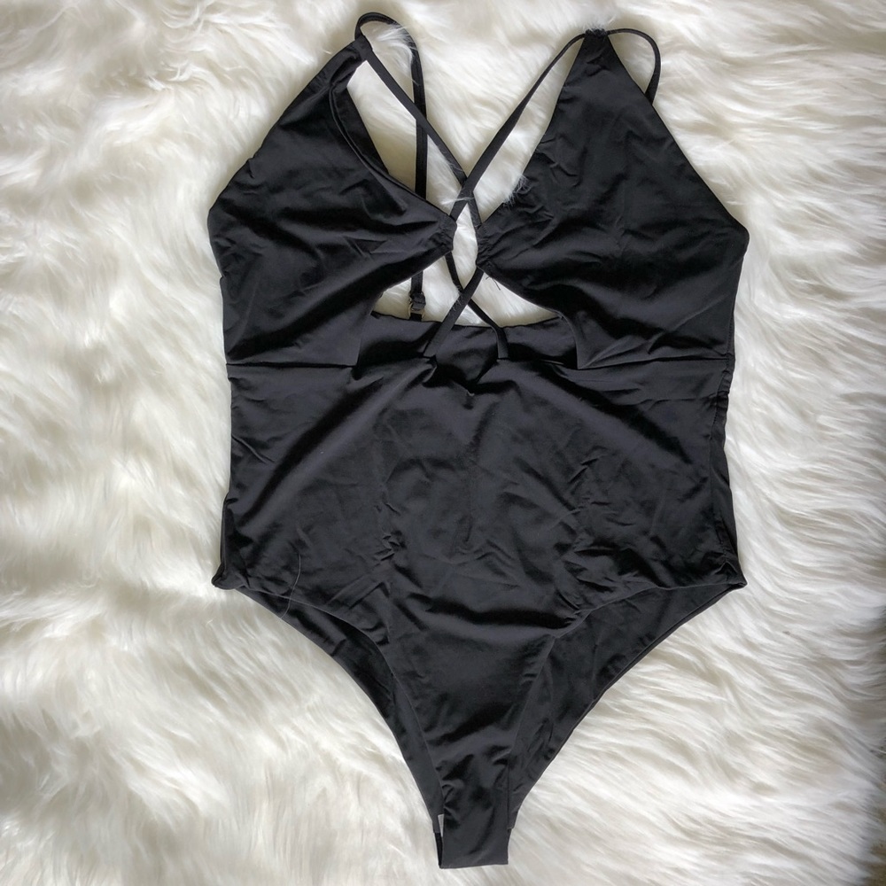 ☀️ NEW Seamless Cheeky One Piece - XL ☀️